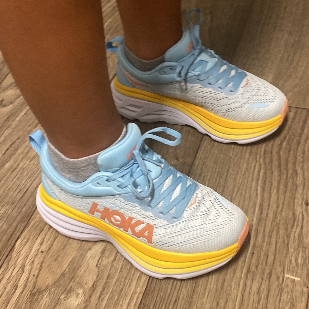 Hoka sneackers